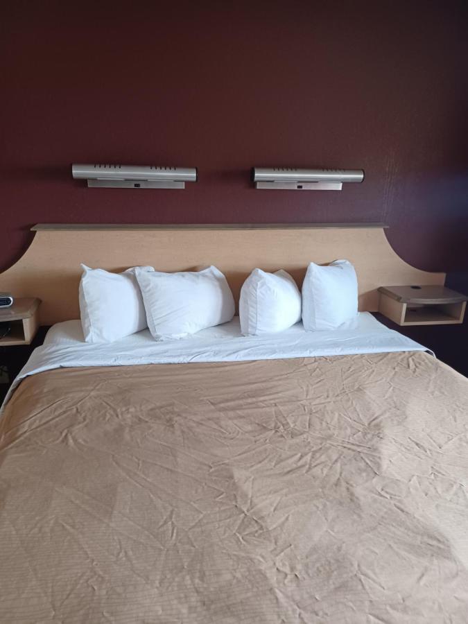 Red Oak Inn Belleville Dış mekan fotoğraf