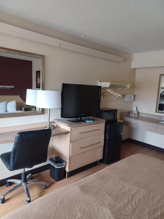 Red Oak Inn Belleville Dış mekan fotoğraf