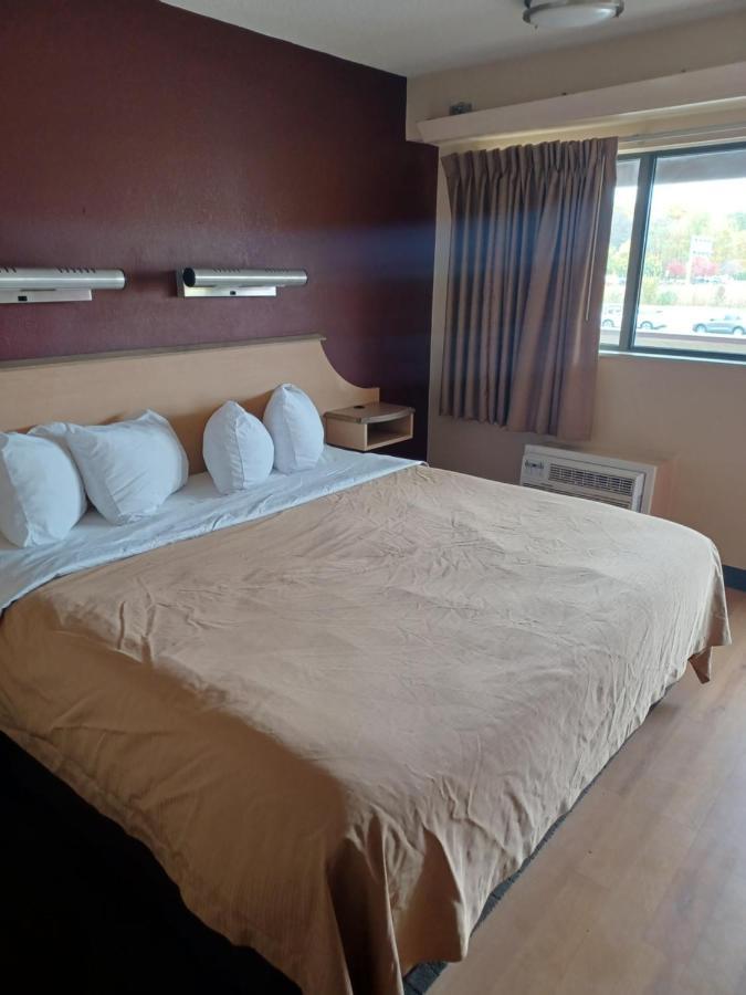Red Oak Inn Belleville Dış mekan fotoğraf